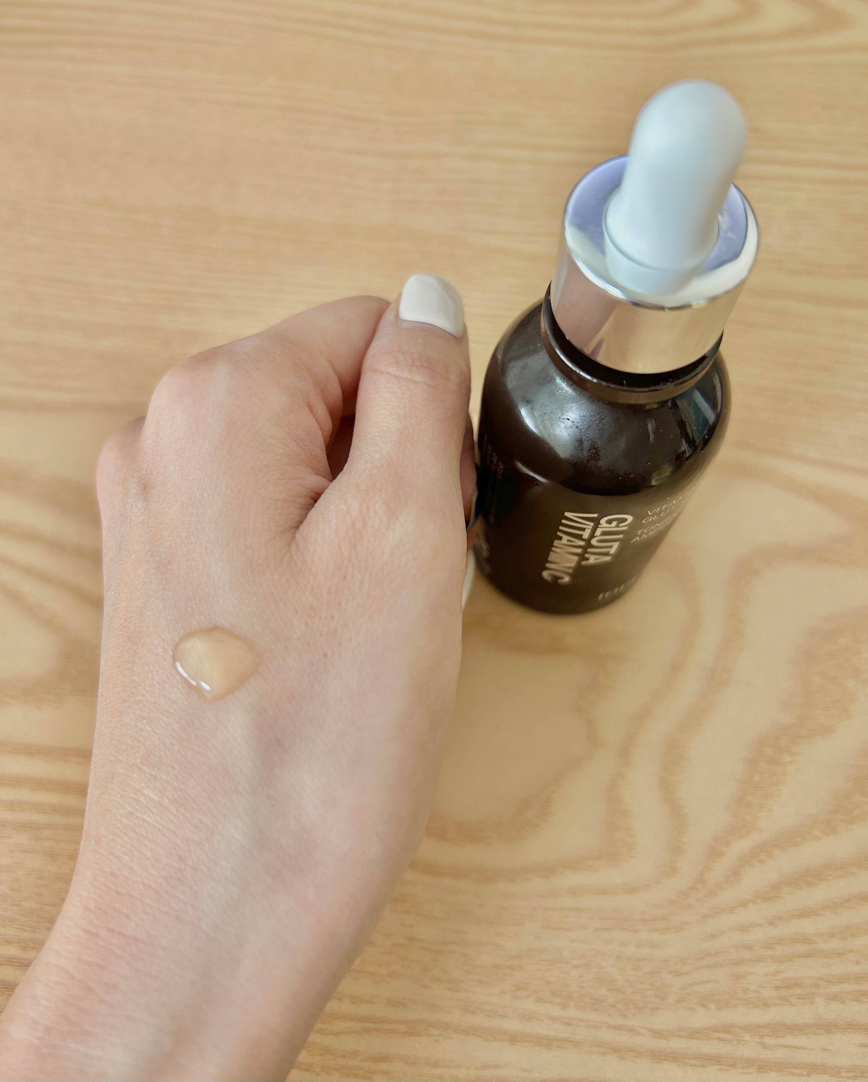 グルタ ビタミンC トーニング アンプル/IOPE/美容液を使ったクチコミ（2枚目）