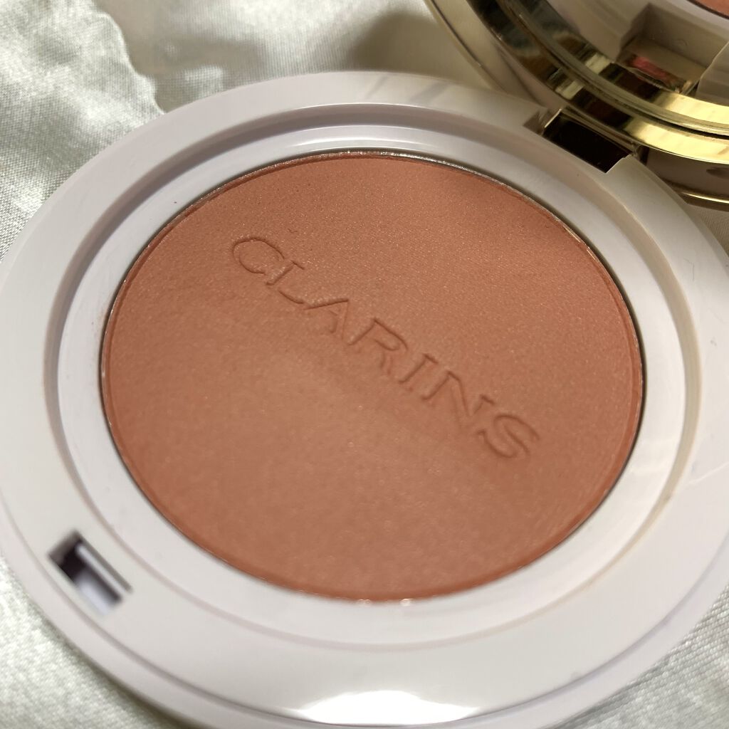 ジョリ ブラッシュ/CLARINS/パウダーチークを使ったクチコミ（2枚目）