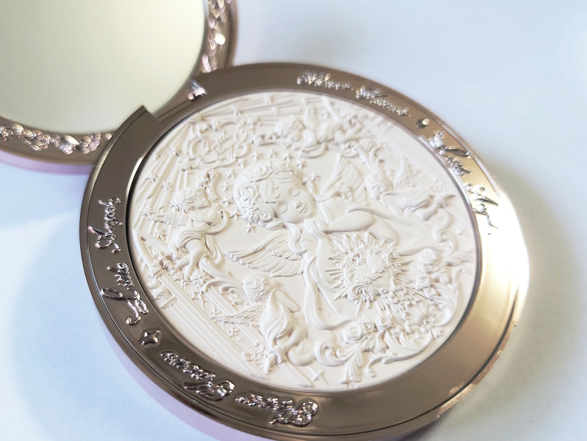 フラワーノーズ リトルエンジェルコレクション ハイライター L04 Moon River (月亮河)/FlowerKnows/パウダーハイライトを使ったクチコミ（3枚目）