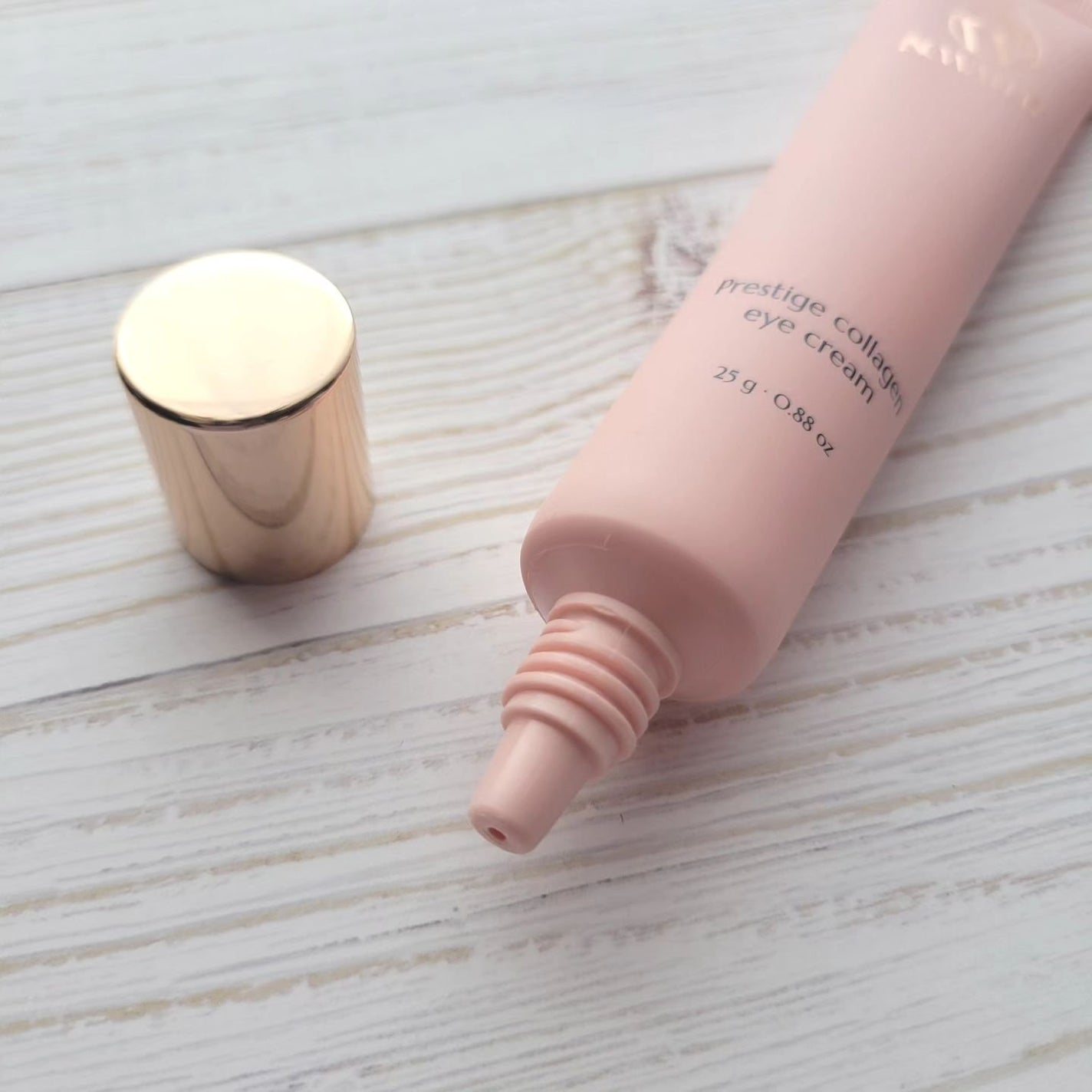 プレステージコラーゲンアイクリーム/NOWATER/アイケア・アイクリームを使ったクチコミ(2枚目)