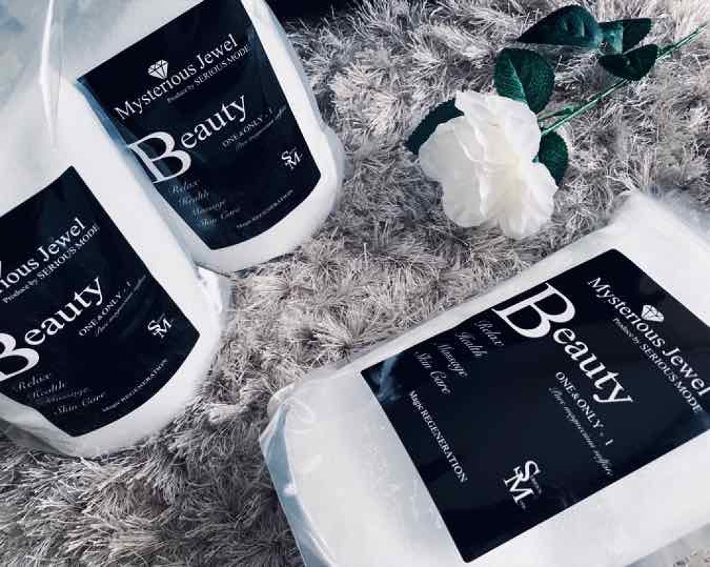 こちら私のOEMプロデュースしてる
「Mysterious Jewel」

入浴剤・ボディースクラブ

発汗作用が高く
純日本製の海のミネラルが100%
ファイングレード加工によりとても柔らかい粒子になっております！

風呂釜が傷まず
赤ち