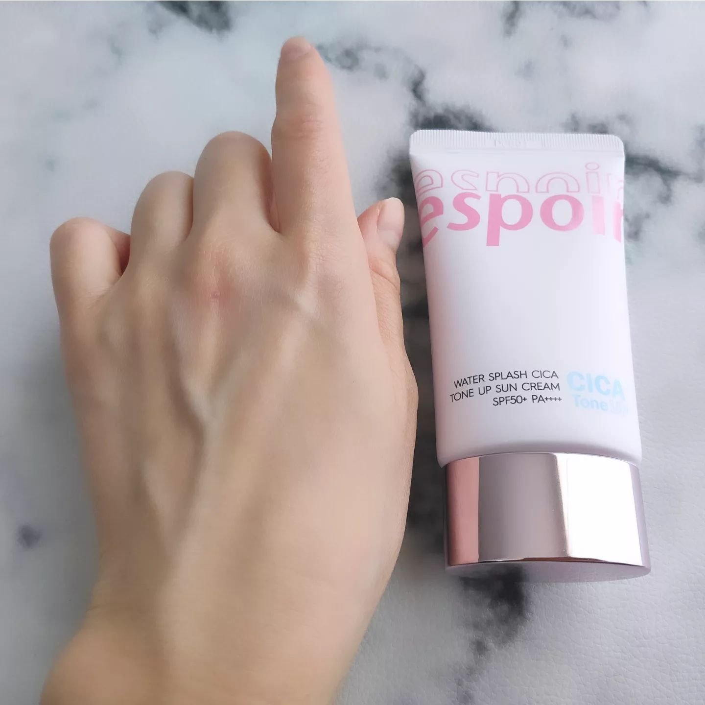 ウォータースプラッシュ サンクリーム フレッシュ CICA/espoir/化粧下地を使ったクチコミ（3枚目）
