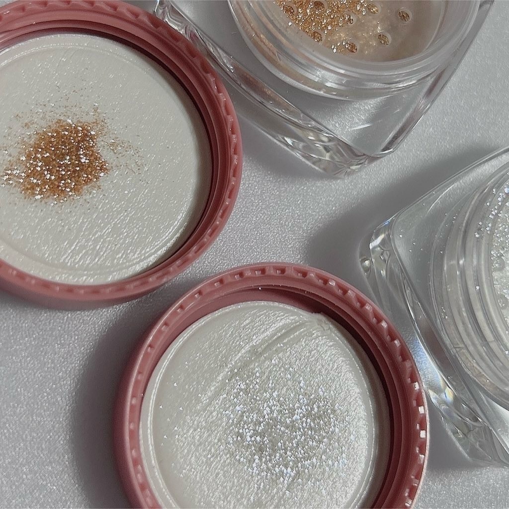 グリッターパウダー/BLING GLOW/パウダーハイライトを使ったクチコミ（3枚目）