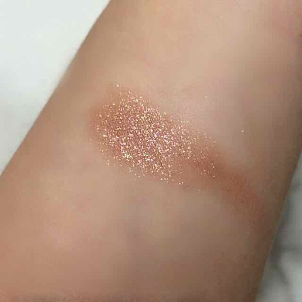 プリズム エアー シャドウ/CLIO/単色アイシャドウを使ったクチコミ（3枚目）