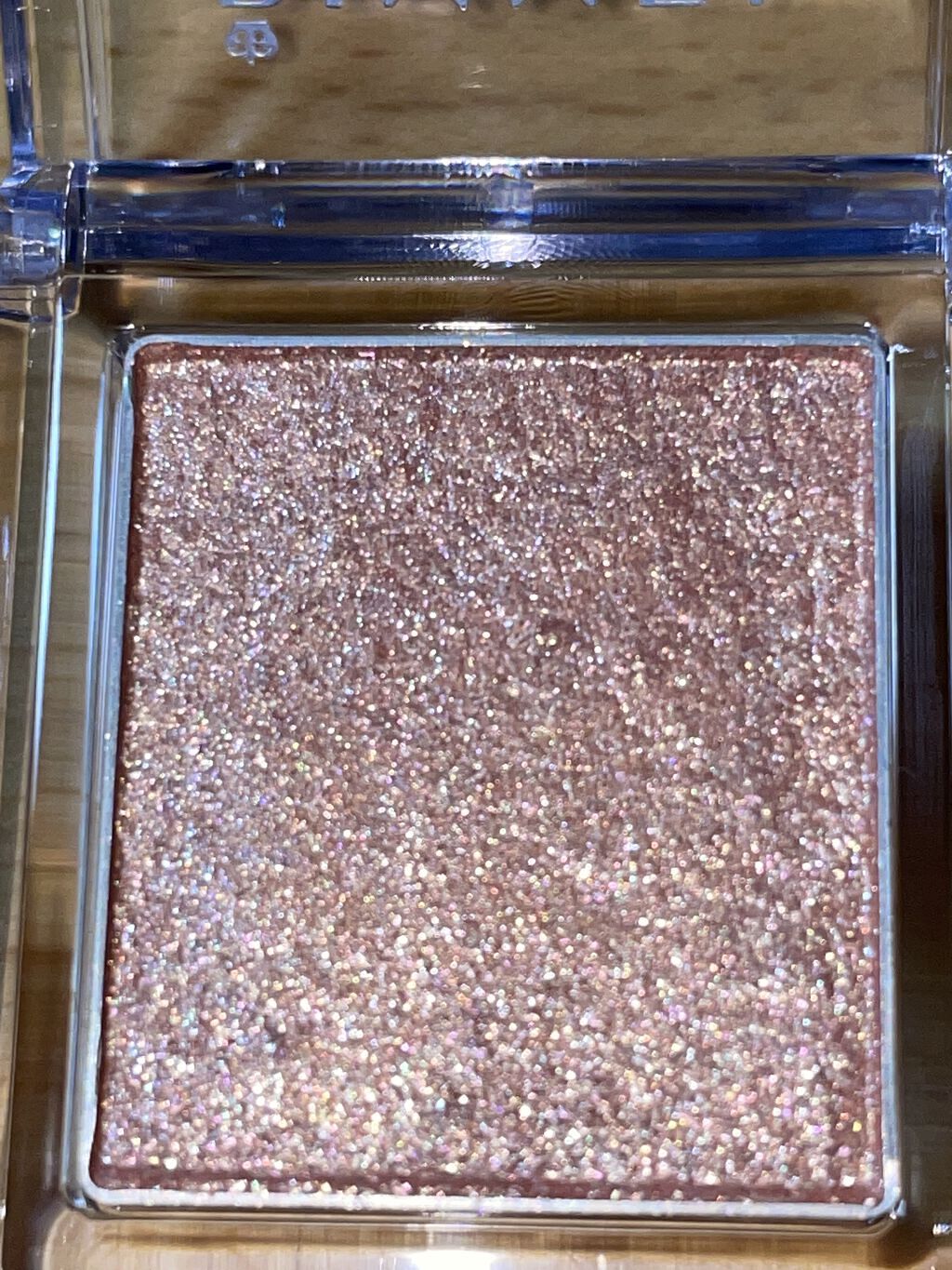 プリズム パウダーアイカラー/リンメル ロンドン/単色アイシャドウを使ったクチコミ（2枚目）