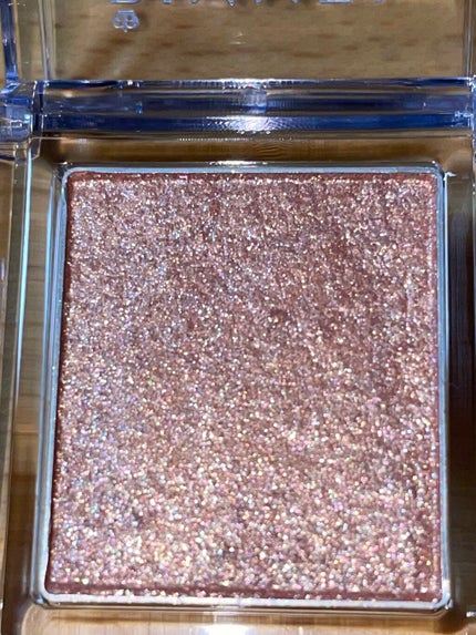 プリズム パウダーアイカラー/リンメル ロンドン/単色アイシャドウを使ったクチコミ(2枚目)