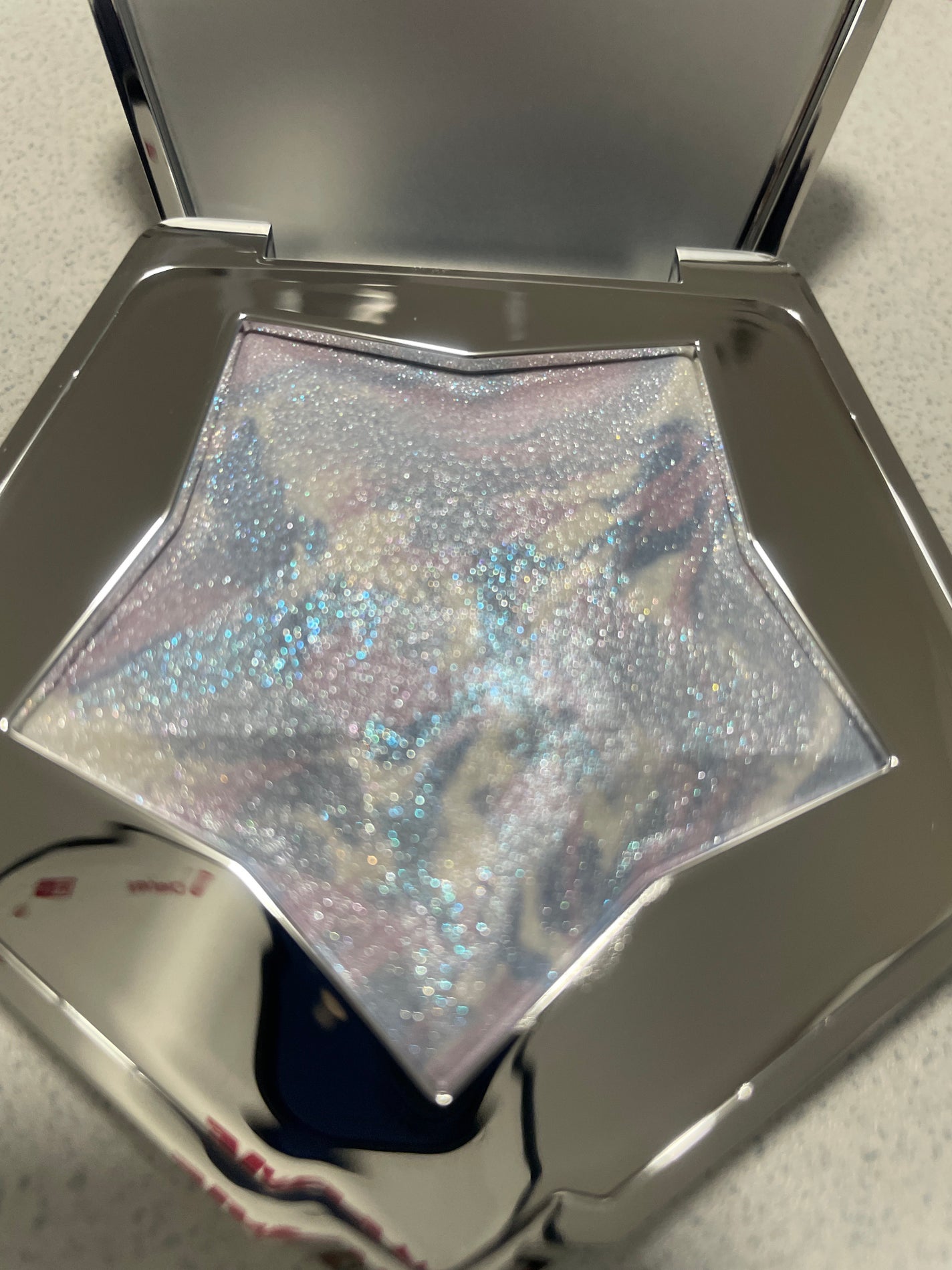 スターダストダイヤモンドハイライトパウダー/PERFECT DIARY/パウダーハイライトを使ったクチコミ(1枚目)