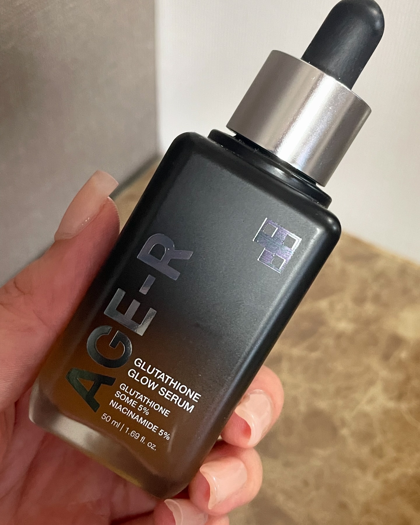 AGE-Rスキンブースターショット/MEDICUBE/美顔器・マッサージを使ったクチコミ（2枚目）