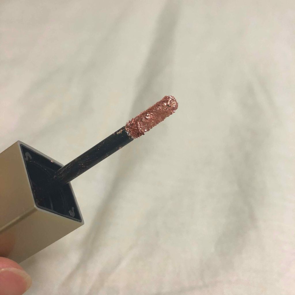 グリッター&グロウ リキッドアイシャドウ/stila/グリッターを使ったクチコミ（2枚目）