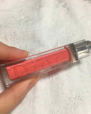 Dior アディクトグロス

カラーは649 NOVAです💄

わたしのはじめてのDiorはこのグロスでした！

一昨年いただいたのですが、そのシーズンの限定カラーだったみたいです。
RIPSにのせよう