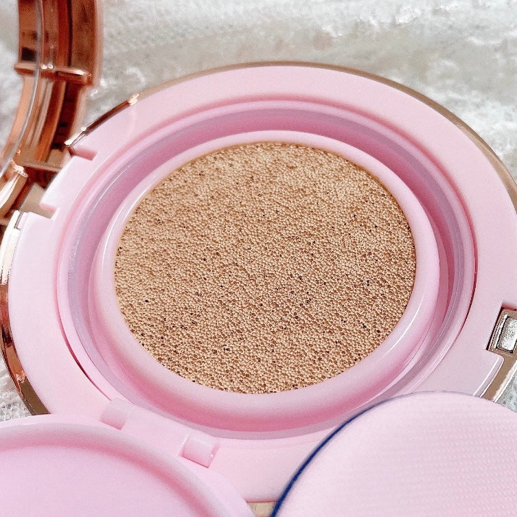 あるぱか。 on LIPS 「夏に使いたくなる、華やかなパッケージ💓カバー力も抜群でした✌🏻..」(3枚目)