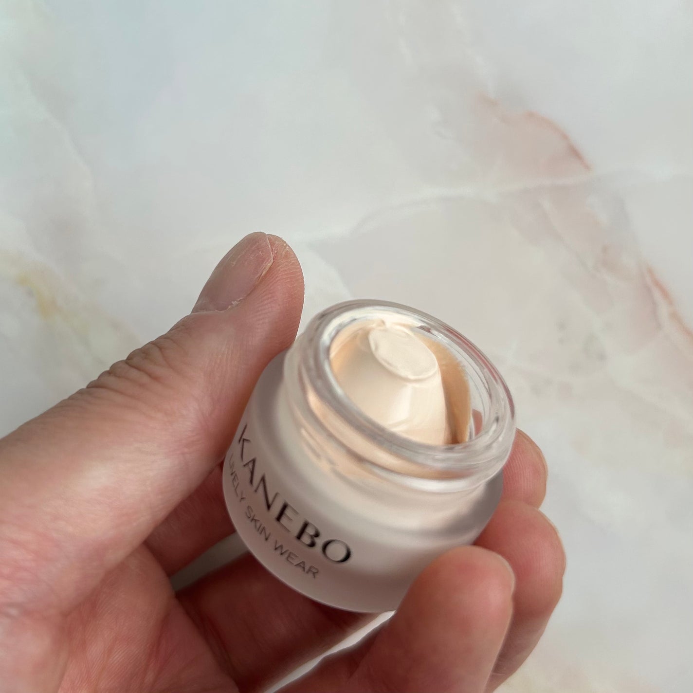 ライブリースキン ウェア/KANEBO/クリーム・エマルジョンファンデーションを使ったクチコミ(2枚目)