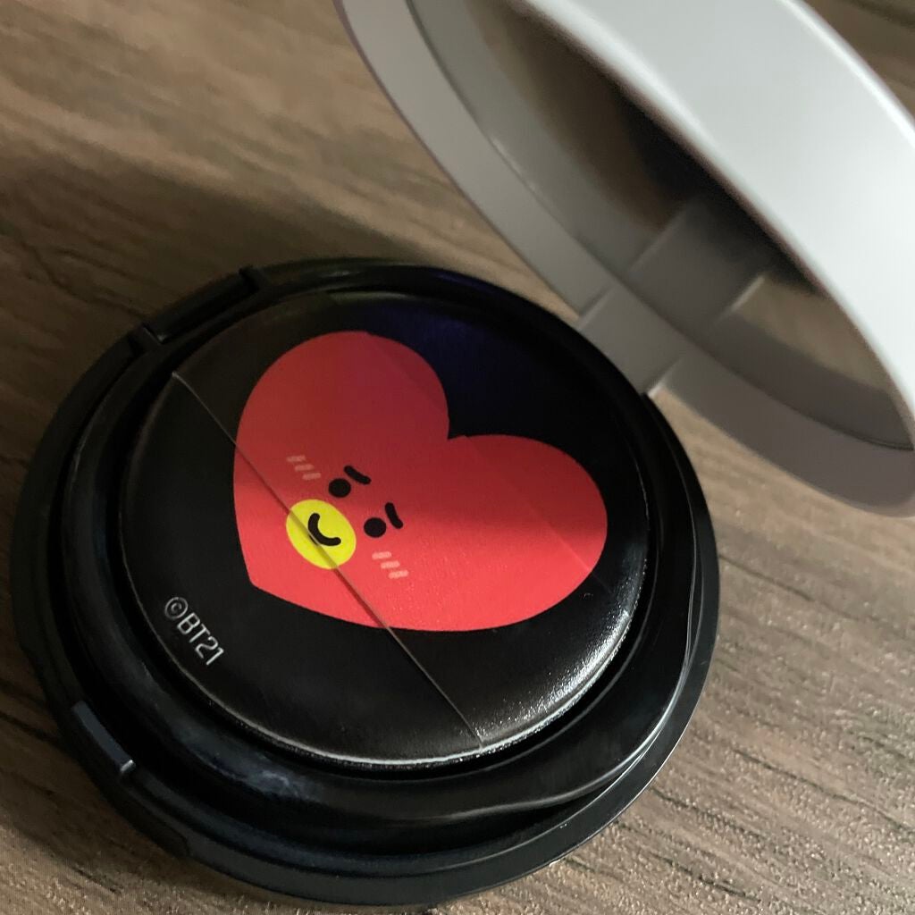 BT21×VT Cosmetic リアルウェア ウォーター クッション/VT/クッションファンデーションを使ったクチコミ(2枚目)