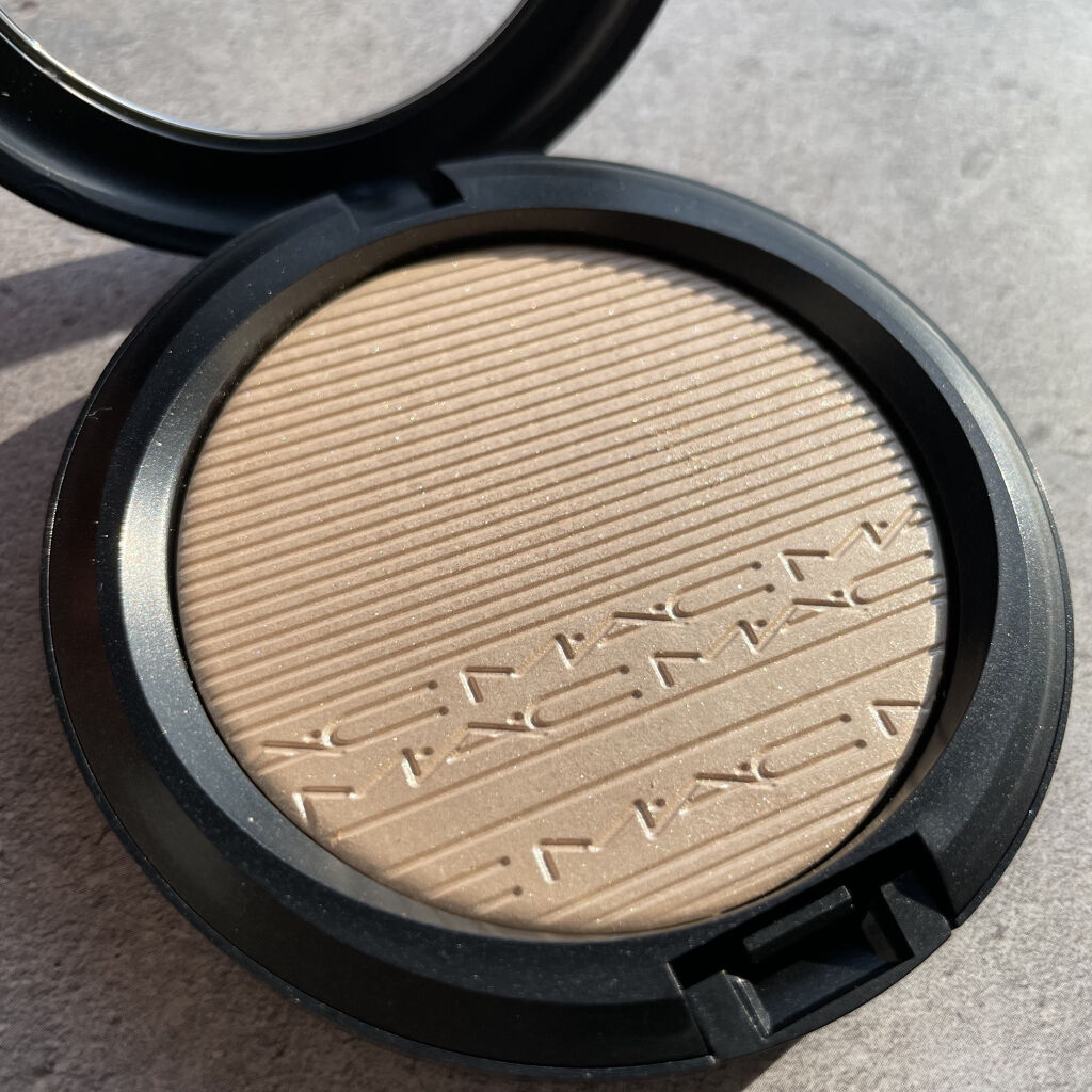 エクストラ ディメンション スキンフィニッシュ/M・A・C/プレストパウダーを使ったクチコミ（3枚目）