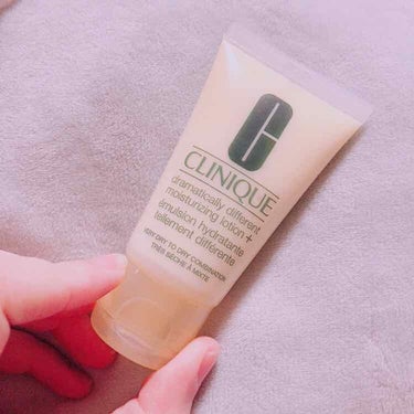 ドラマティカリーディファレント モイスチャライジング ローション プラス/CLINIQUE/乳液を使ったクチコミ（1枚目）