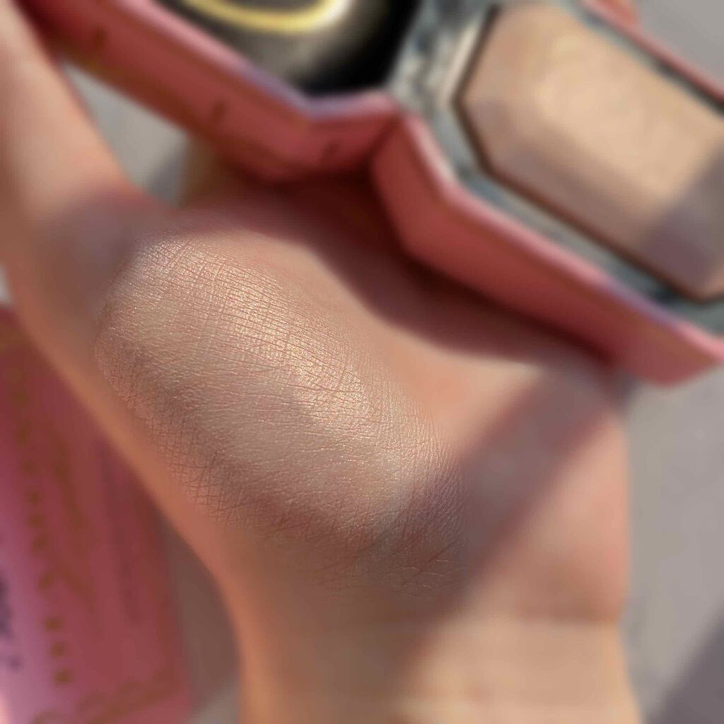 ダイヤモンドライト マルチユース ハイライター ファンシー ピンク/Too Faced/パウダーハイライトを使ったクチコミ（2枚目）