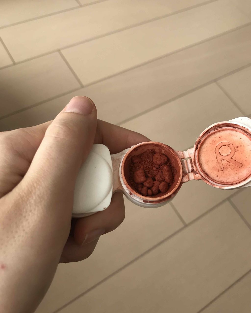 ルックアット マイアイ カフェ/ETUDE/単色アイシャドウを使ったクチコミ（3枚目）