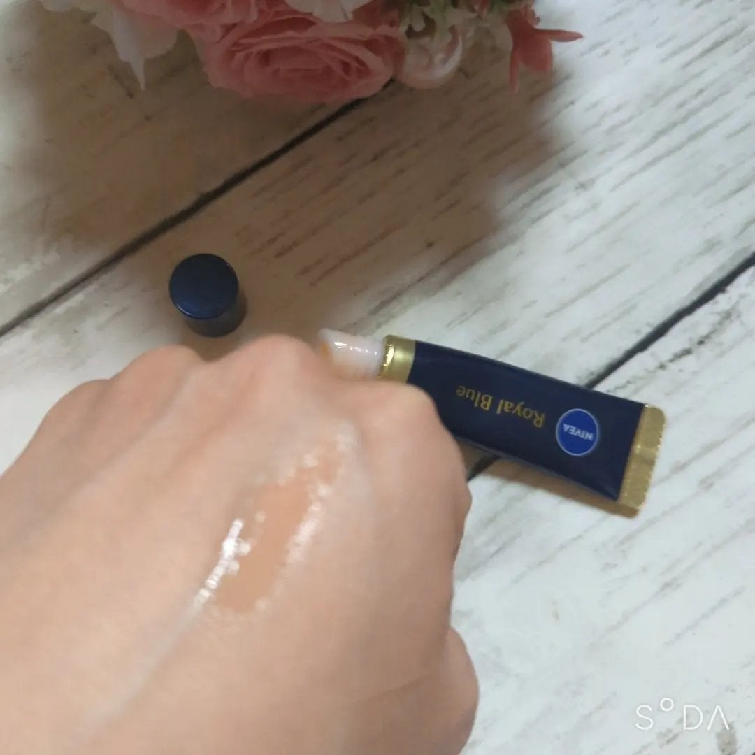 ニベア ロイヤルブルーリップ 濃密美容ケア/ニベア/リップ美容液を使ったクチコミ(2枚目)