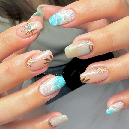 kanna on LIPS 「・・・𝕊𝕖𝕒𝕕𝕖𝕤𝕚𝕘𝕟🫧🐬🌞🩵海に行きたくなるネイル🫶🩷去年..」(4枚目)