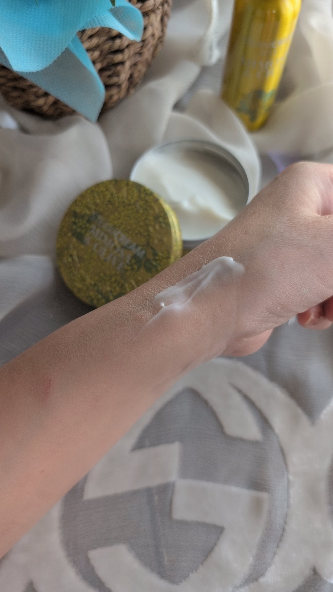 スチームクリーム ミモザ&オリーブ/STEAMCREAM/ボディクリームを使ったクチコミ(1枚目)