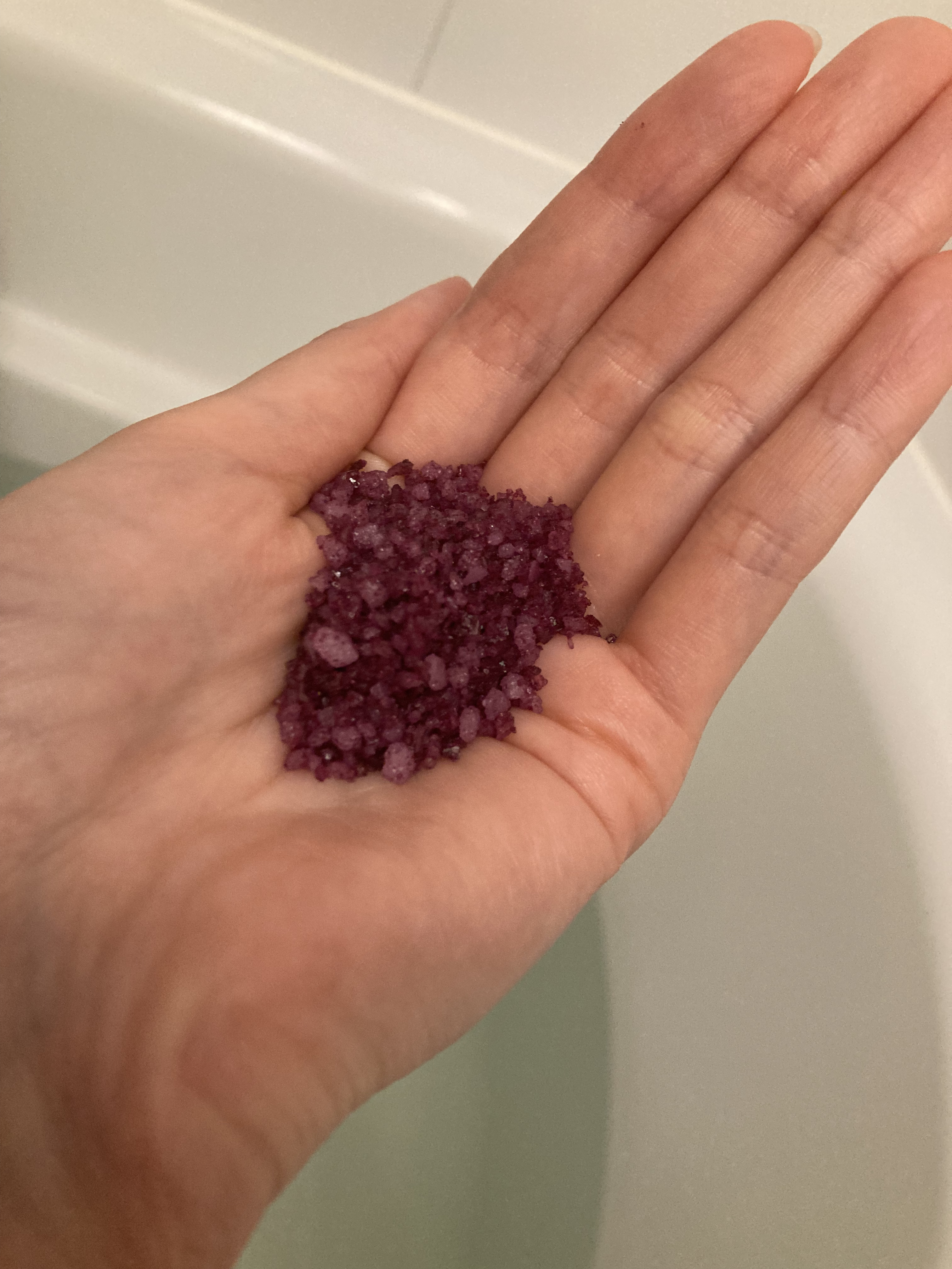 バスソルト ハッピーフォーミー ロータス＆ジャスミンの香り 50g【旧】/クナイプ/無機塩系入浴剤を使ったクチコミ（3枚目）