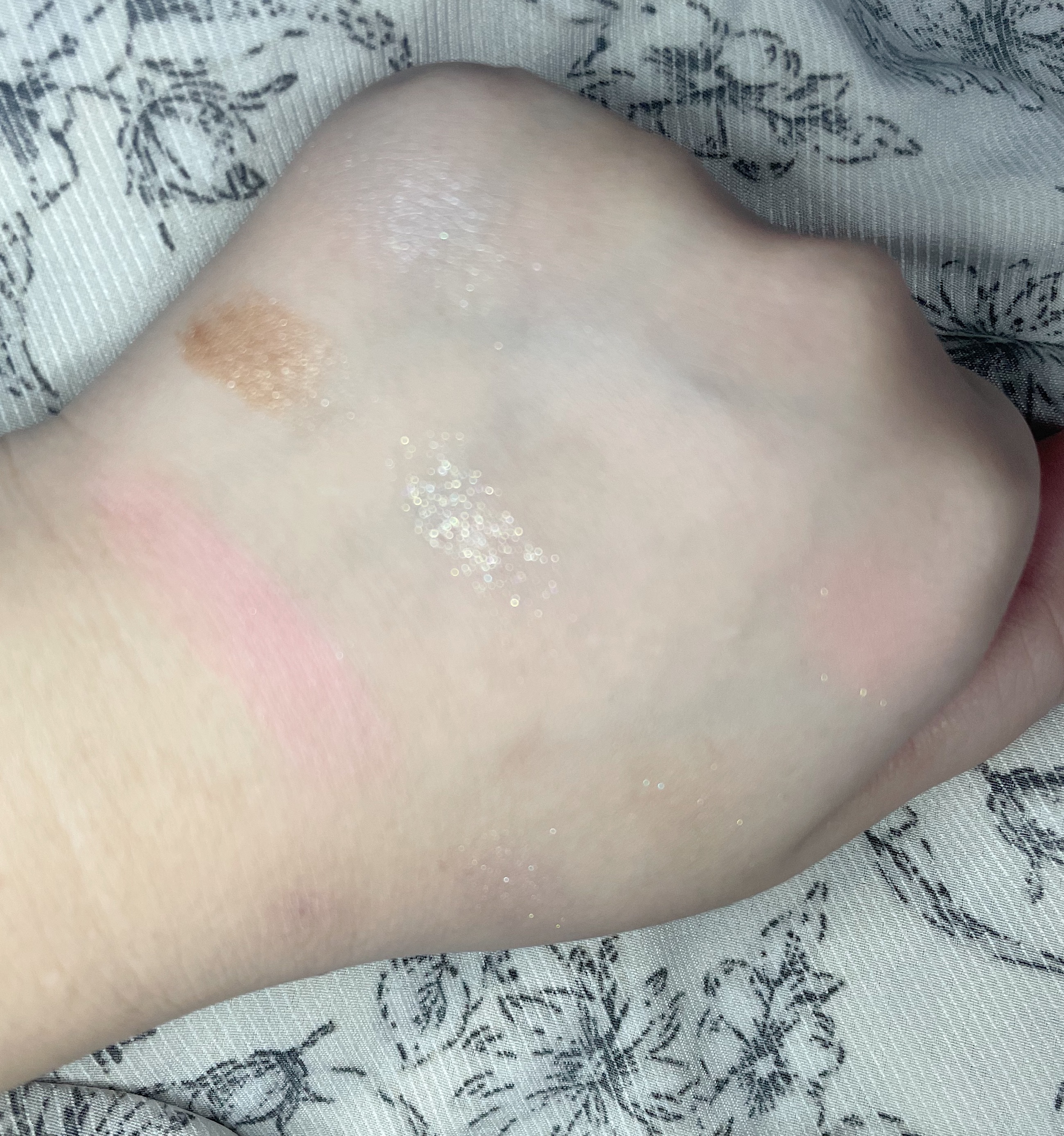 シャンデリアエディション(アイシャドウ/リップグロス) アイシャドウパレット　シャンデリア/espoir/メイクアップキットを使ったクチコミ（3枚目）