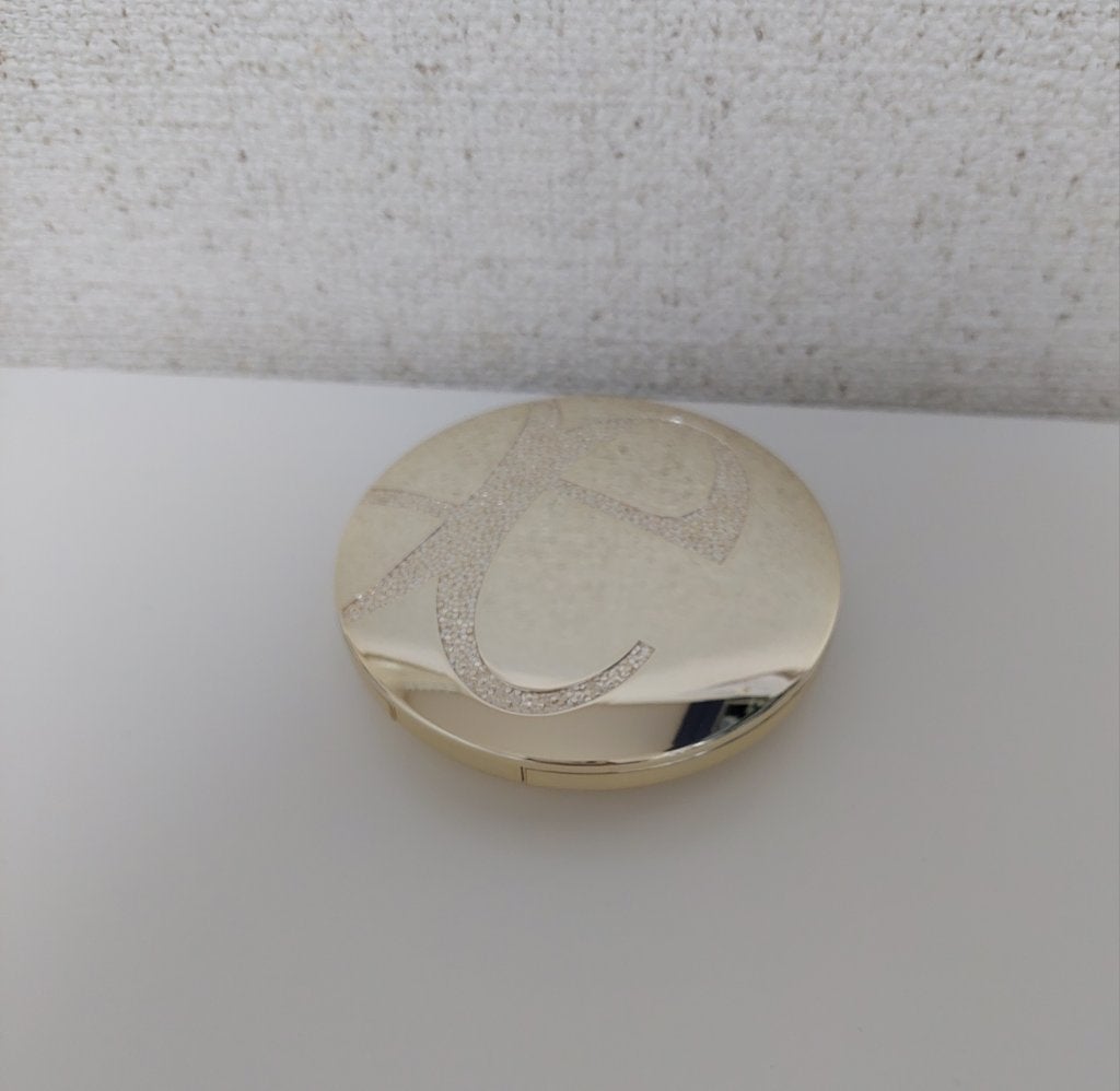 ラ プードル オートニュアンス/Elégance/プレストパウダーを使ったクチコミ(1枚目)