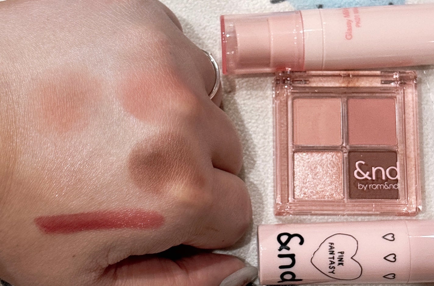 アンドバイロムアンド メロウアイパレット/&nd by rom&nd/アイシャドウパレットを使ったクチコミ(4枚目)