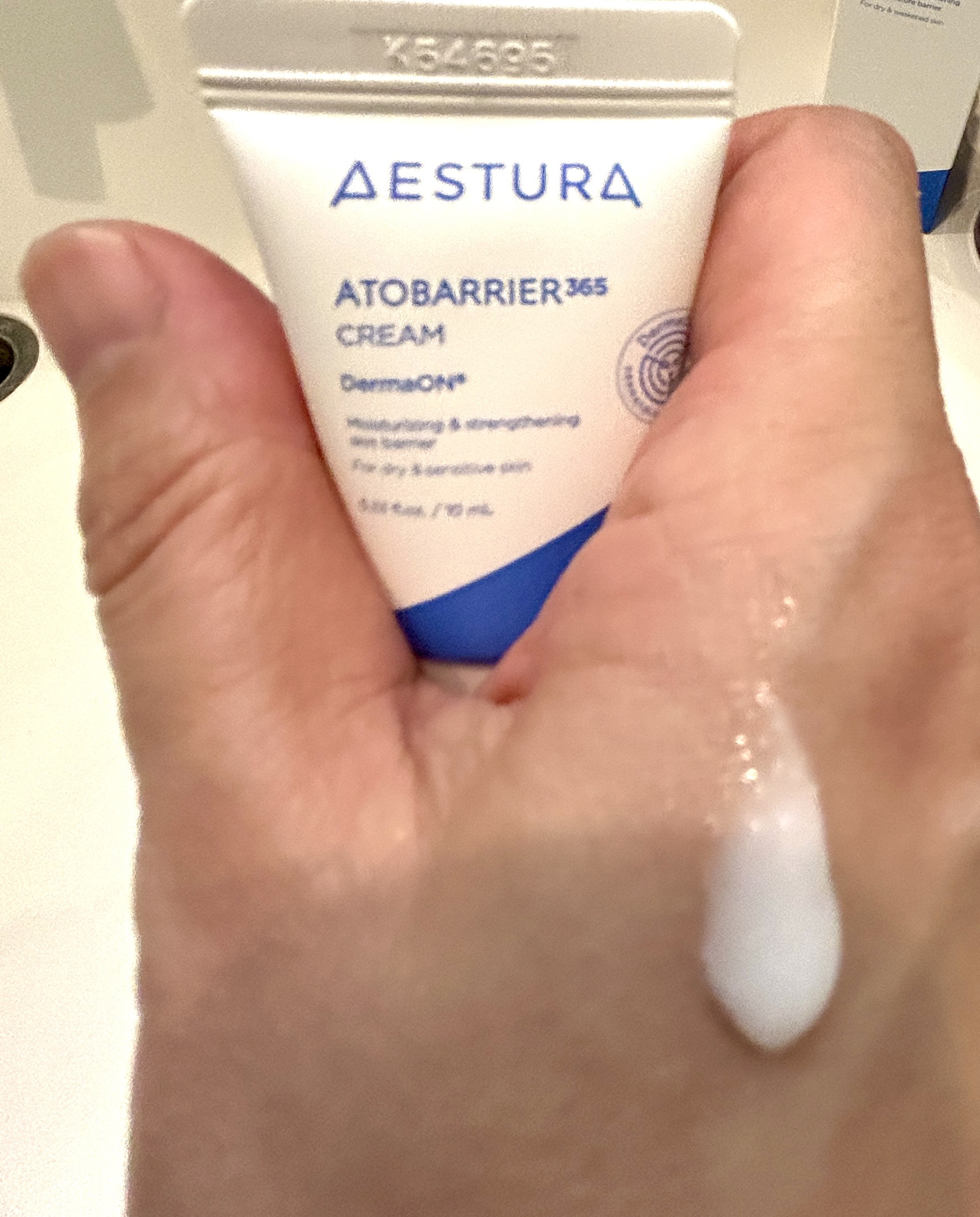 アトバリア365ハイドロエッセンス/AESTURA/美容液を使ったクチコミ（2枚目）