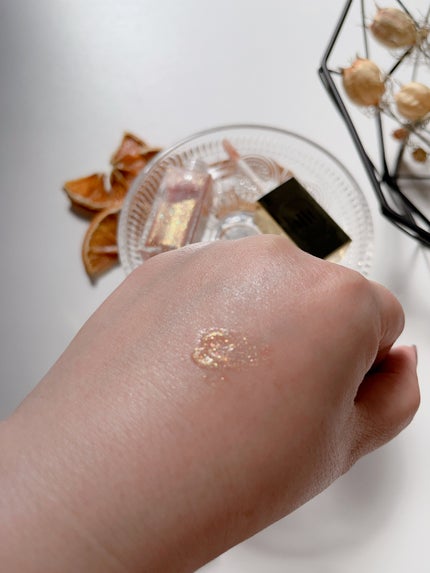 ラ・メイクハイアルアイズ/H×H/ジェル・クリームアイシャドウを使ったクチコミ(2枚目)