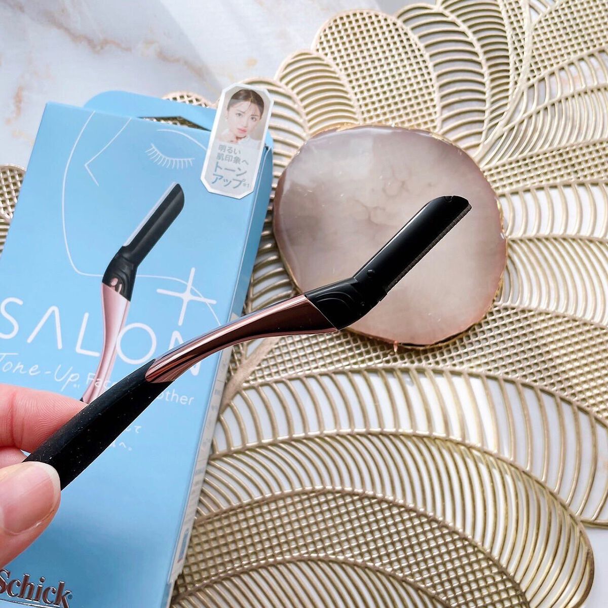 サロンプラス トーンアップ フェイススムーサー ホルダー（刃付き）/サロンプラス/シェーバーを使ったクチコミ（2枚目）