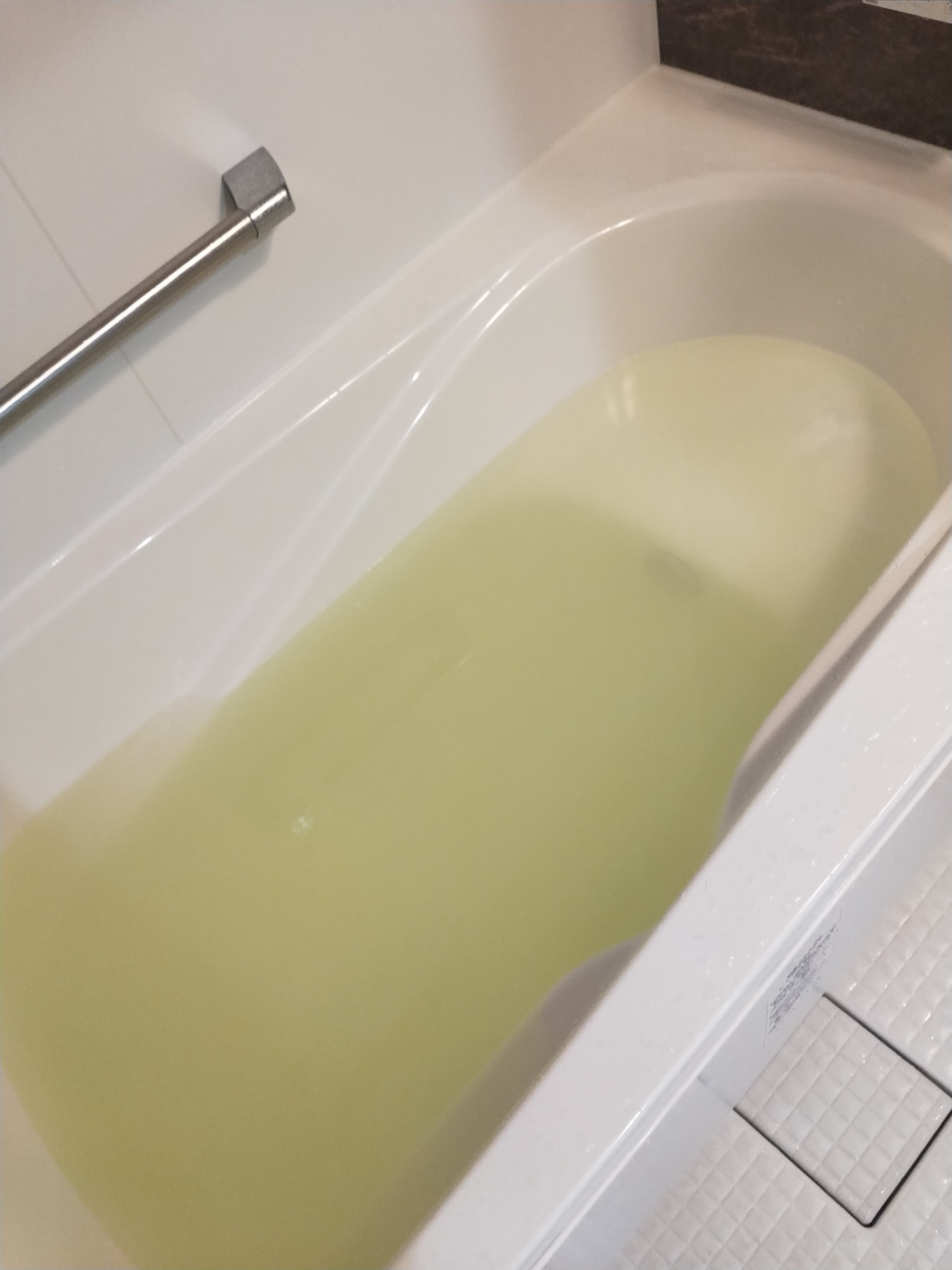 薬用オイルinバスソルト  ビタミンC誘導体 /Medi5C/ボディグッズを使ったクチコミ（3枚目）