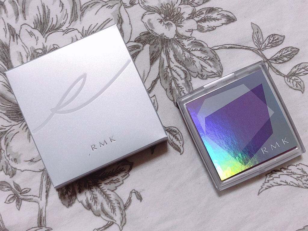 RMK ギャラクシーパレットのクチコミ「RMK
ギャラクシーパレット

伊勢丹メイクアップパーティー限定のパレットです♡
meecoで.....」（2枚目）