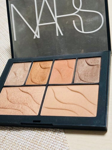 サマーライツ フェースパレット/NARS/パウダーアイシャドウを使ったクチコミ（2枚目）