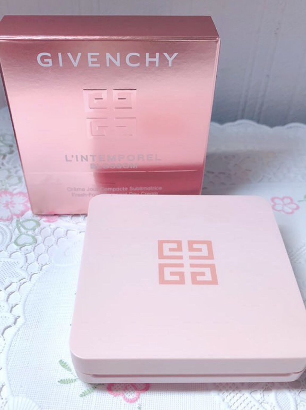 ランタンポレル ブロッサム クリーム コンパクト/GIVENCHY/化粧下地を使ったクチコミ（2枚目）