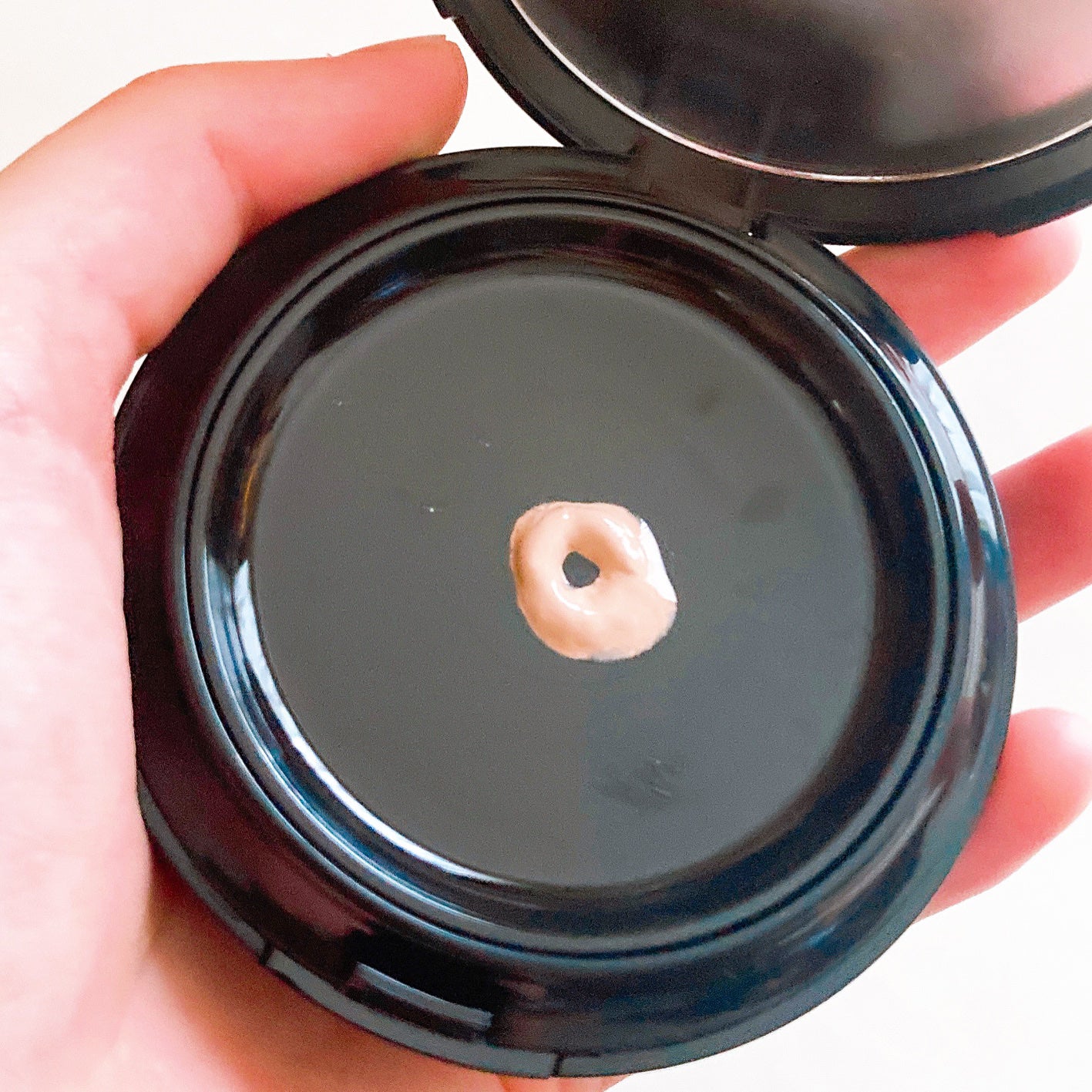 V3 エキサイティングファンデーション/SPICARE/クッションファンデーションを使ったクチコミ(4枚目)