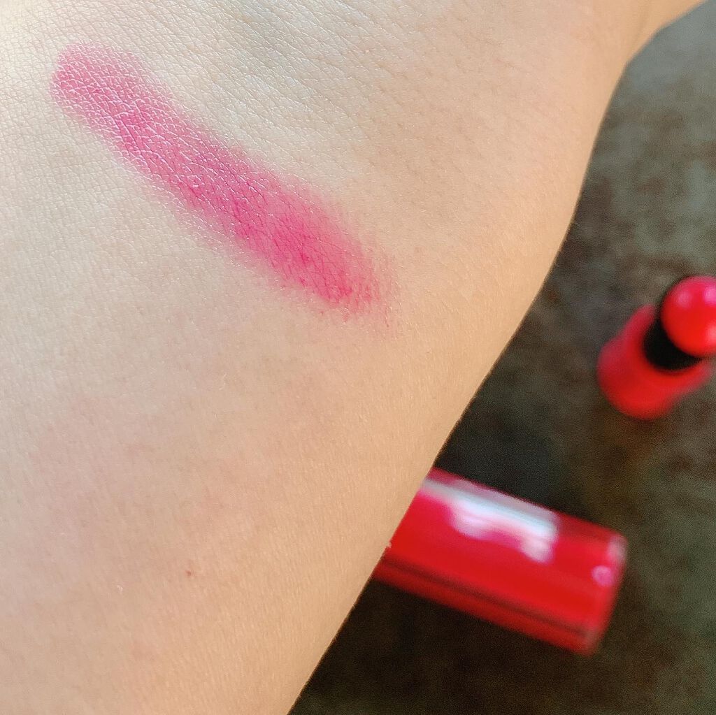 moz on LIPS 「#bobbibrown#ボビイブラウンどちらもルックファンタス..」(2枚目)