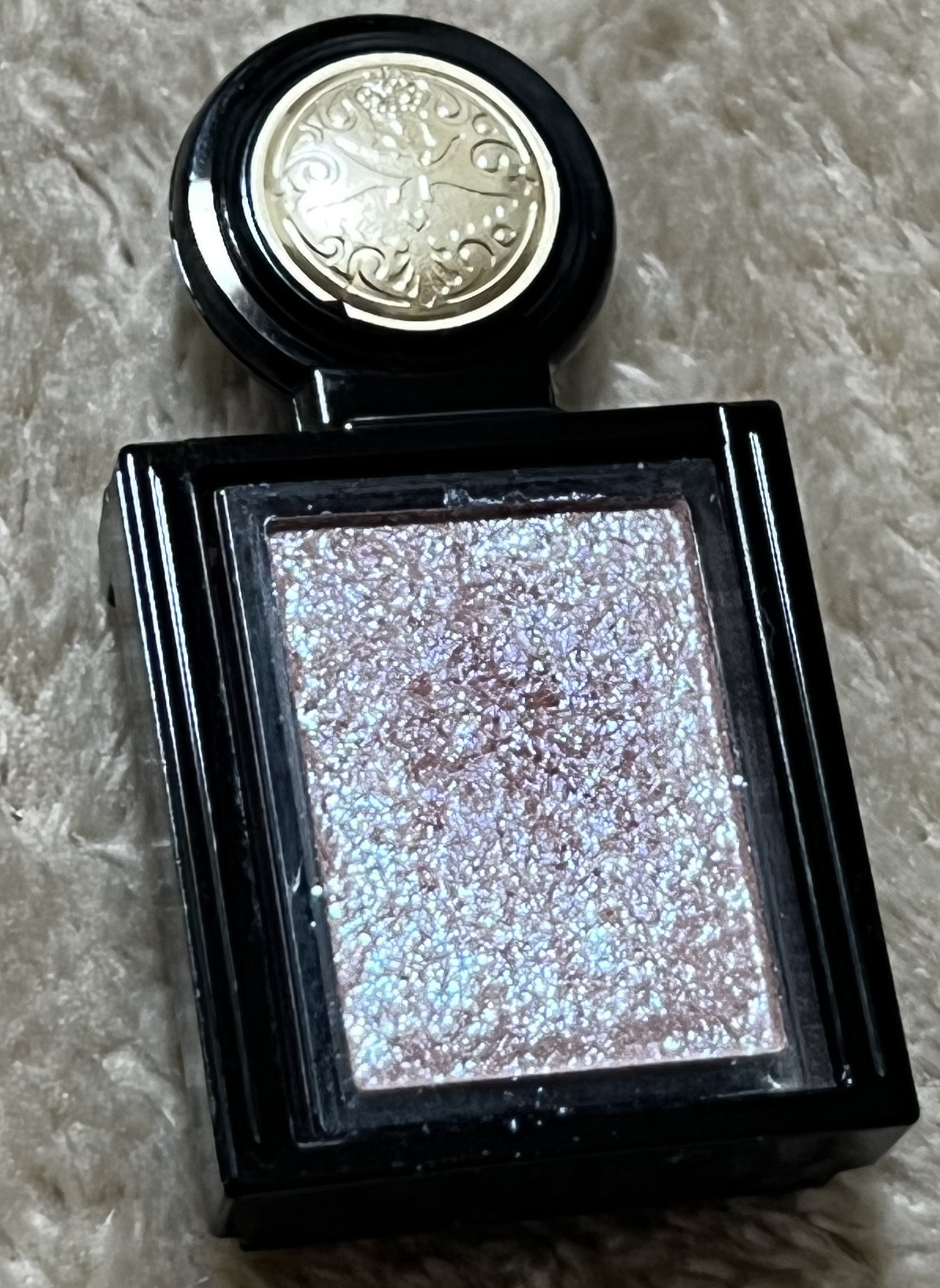 シャドーカスタマイズ (フローティング)/MAJOLICA MAJORCA/単色アイシャドウを使ったクチコミ（1枚目）