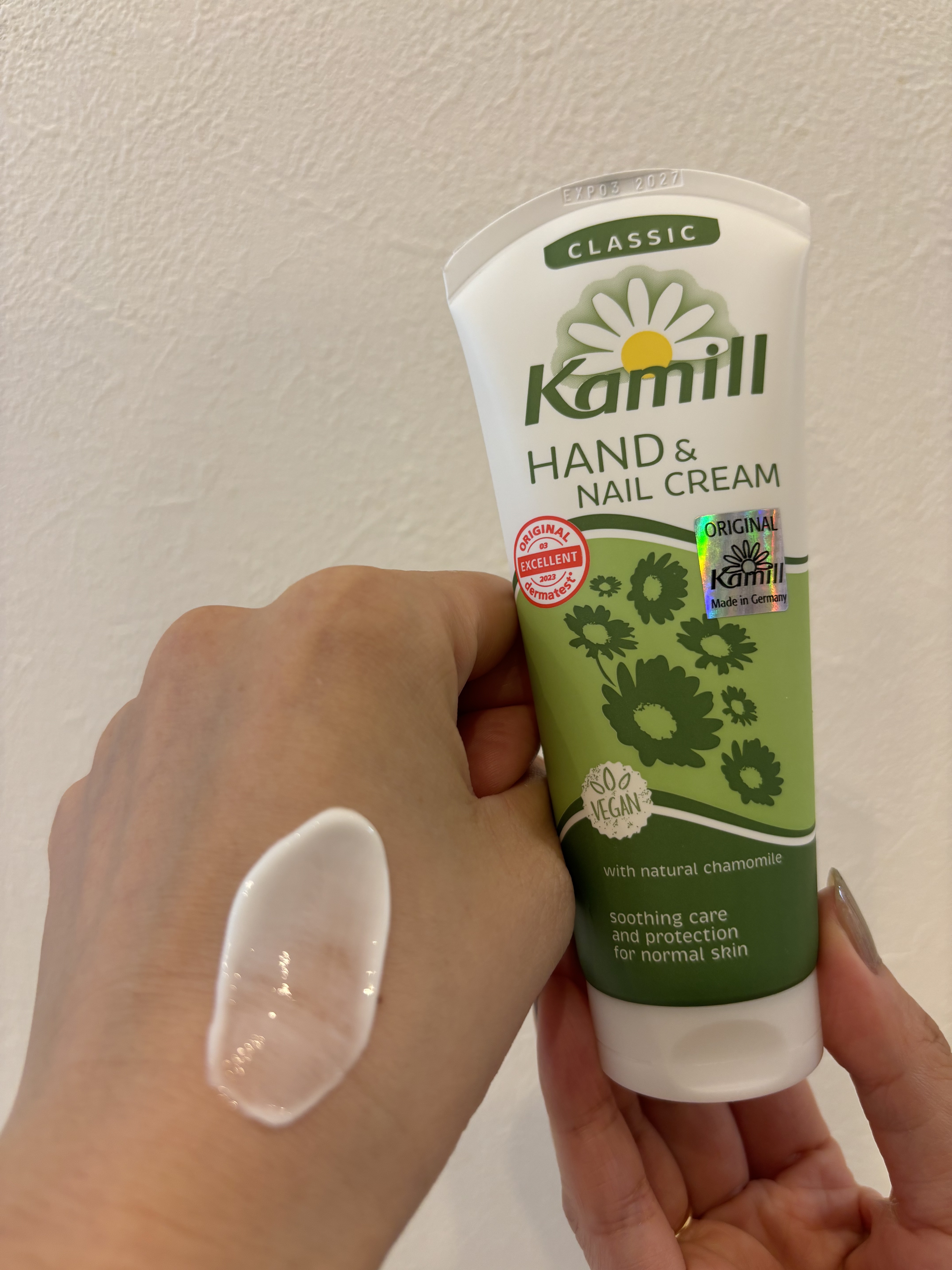 ハンド＆ネイルクリーム クラシック 3OML ミニ/カミール/ハンドクリームを使ったクチコミ（3枚目）