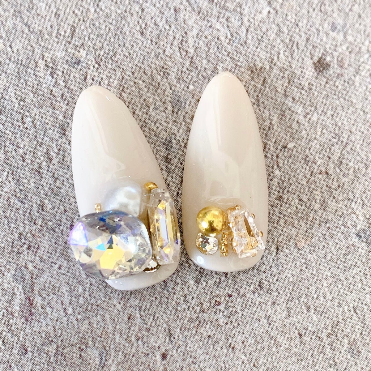 mizuki꙳ネイリスト on LIPS 「こんにちは🤍今回はSHEINのおすすめネイルパーツを紹介します..」(2枚目)