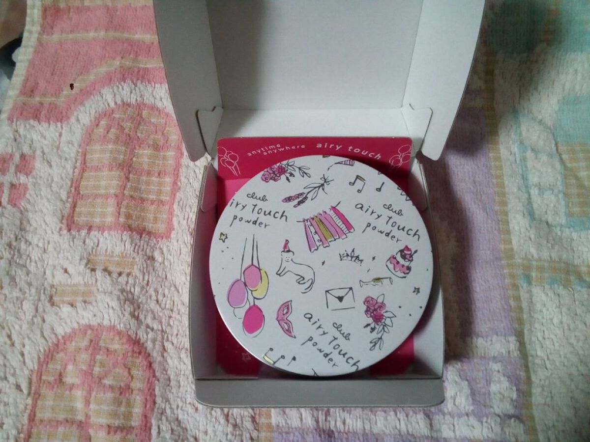 エアリータッチパウダー b/クラブ/プレストパウダーを使ったクチコミ（3枚目）