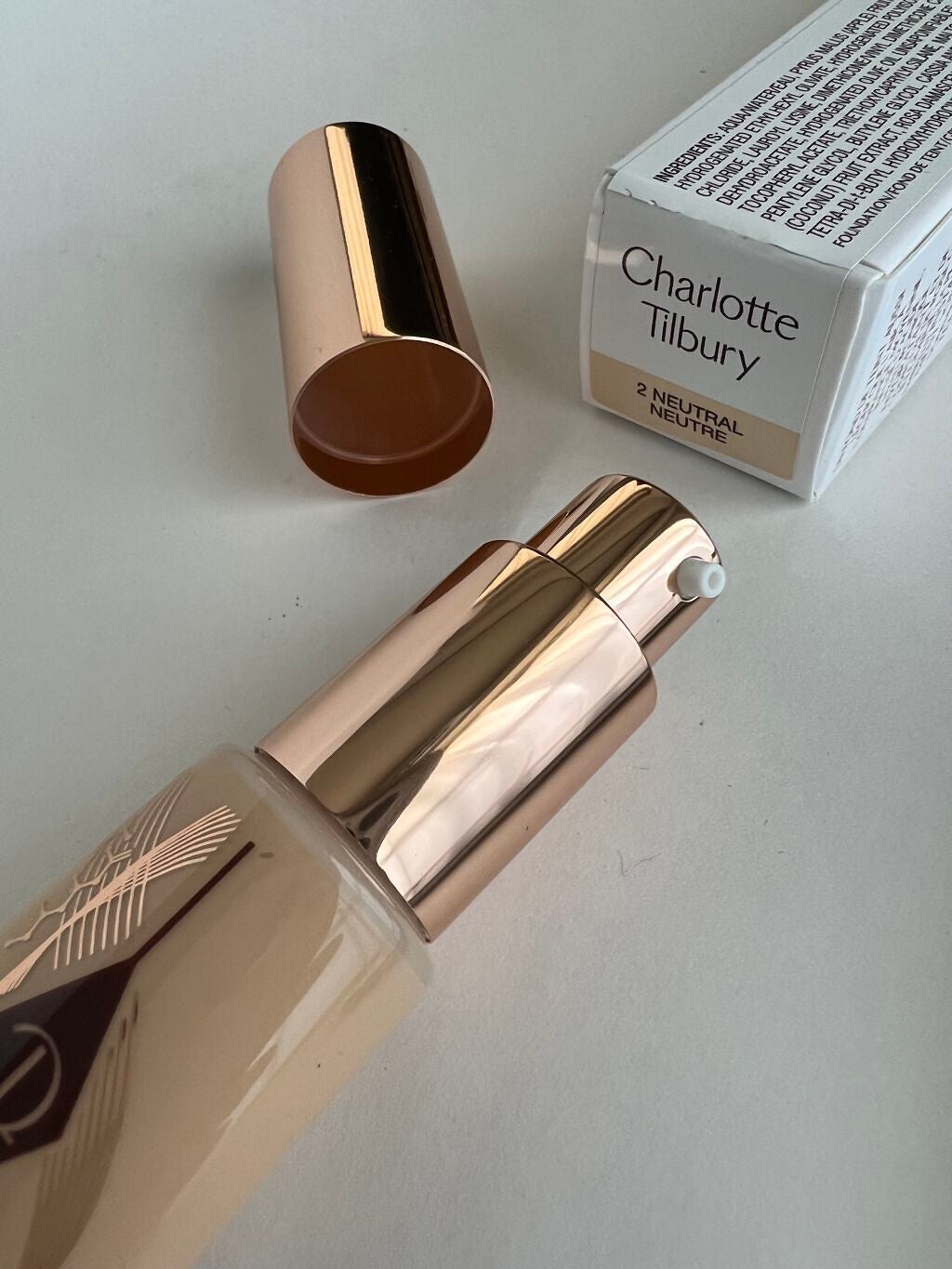 シャーロット ビューティフル スキン ファンデーション/Charlotte Tilbury/リキッドファンデーションを使ったクチコミ(2枚目)