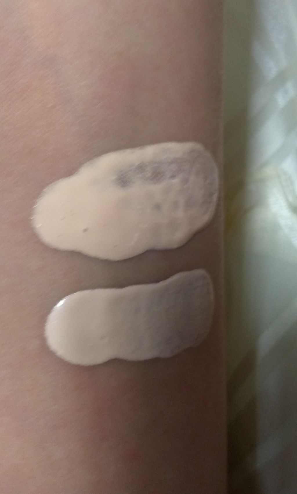 ラトゥー エクラ ファンデーション プライマー N/PAUL & JOE BEAUTE/化粧下地を使ったクチコミ(3枚目)