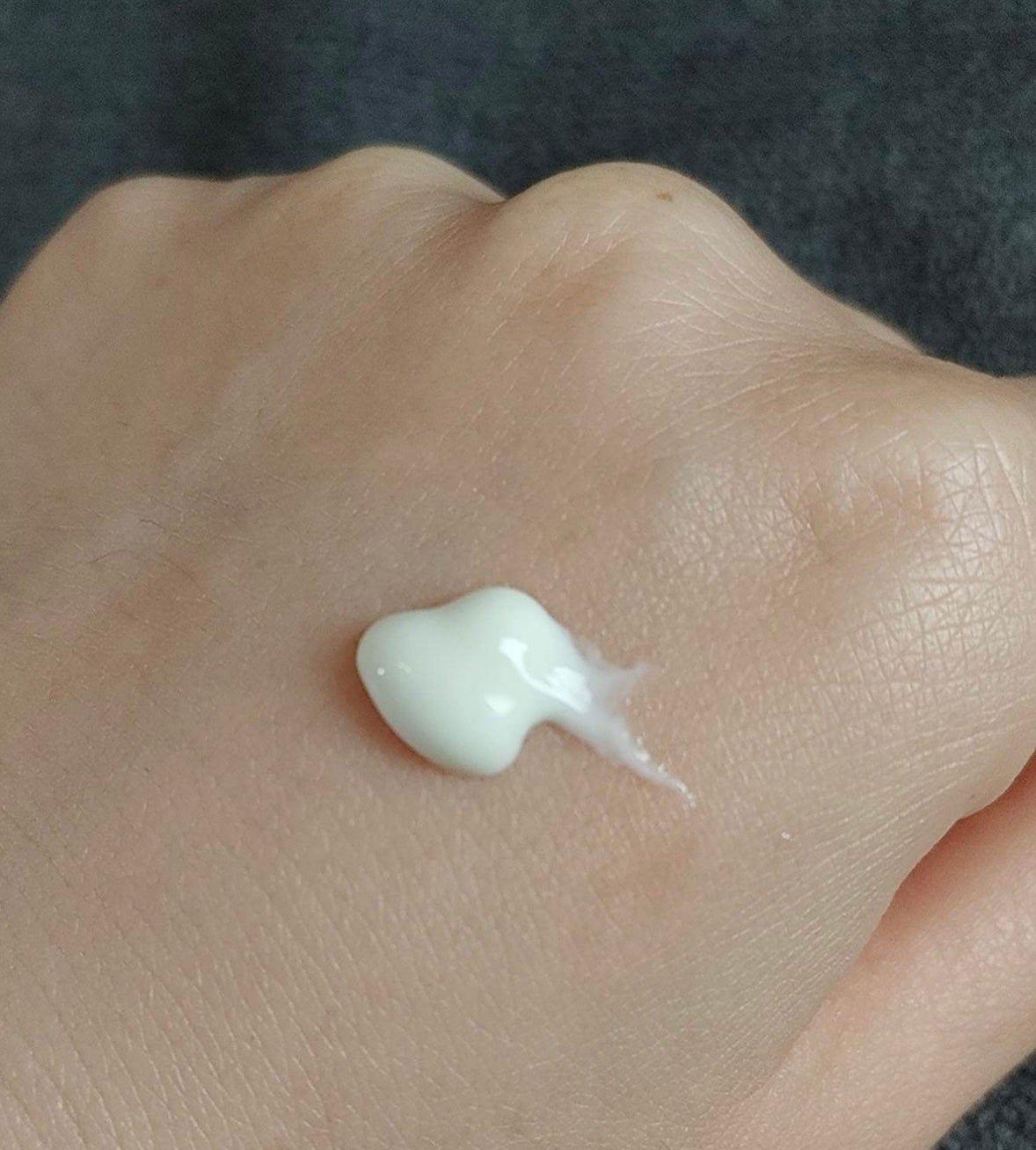 ヒアルーシカ ウォーターフィット サンセラム/SKIN1004/日焼け止めローションを使ったクチコミ(3枚目)