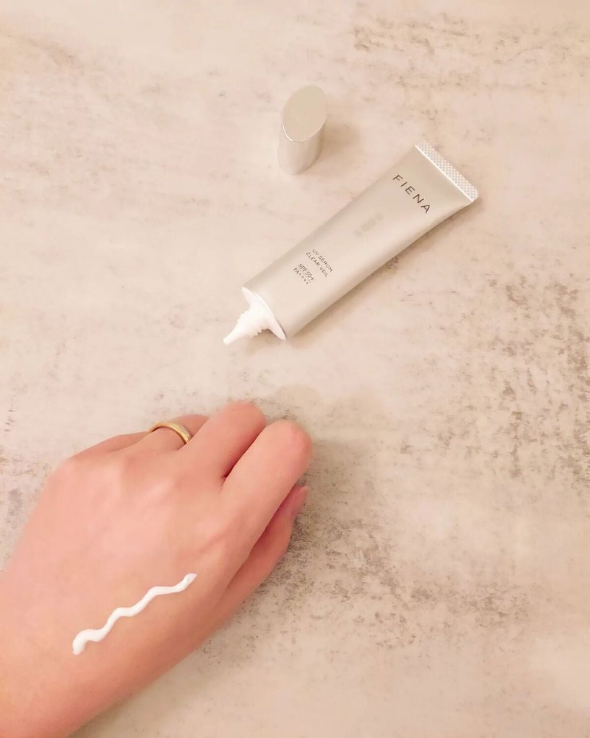 UVセラムクリアヴェール/FIENA/日焼け止めローションを使ったクチコミ(3枚目)