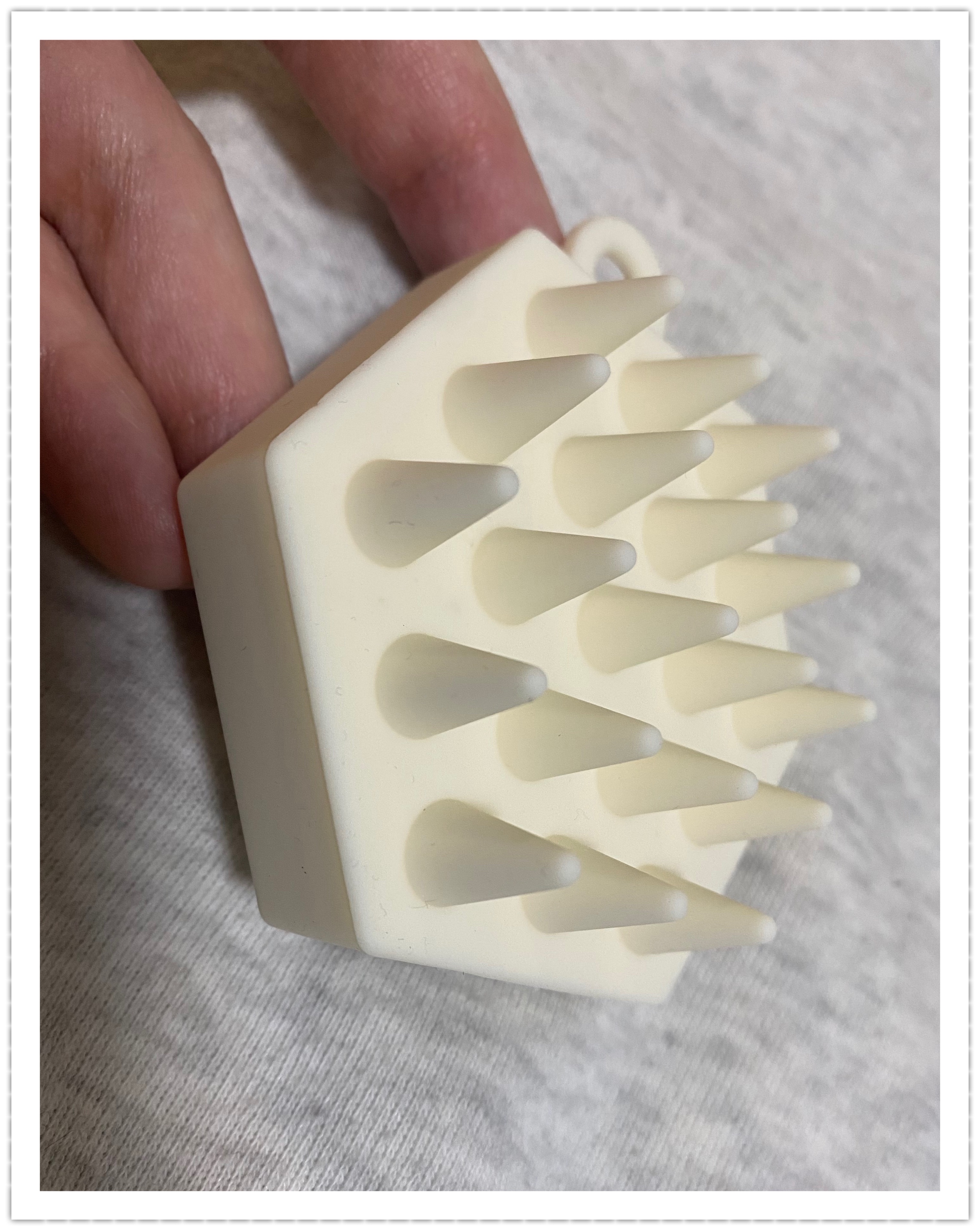 ヘッドスパブラシ ソフト /ハニーク/スカルプブラシを使ったクチコミ（2枚目）