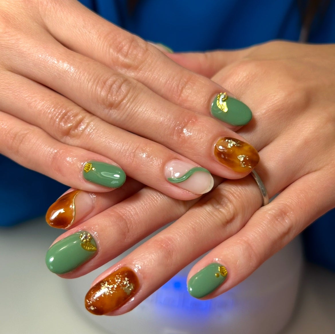 おとくちゃん♡フォロバ on LIPS 「ジェルネイル❄️持ち込み画像を参考に施術させていただきました。..」(1枚目)