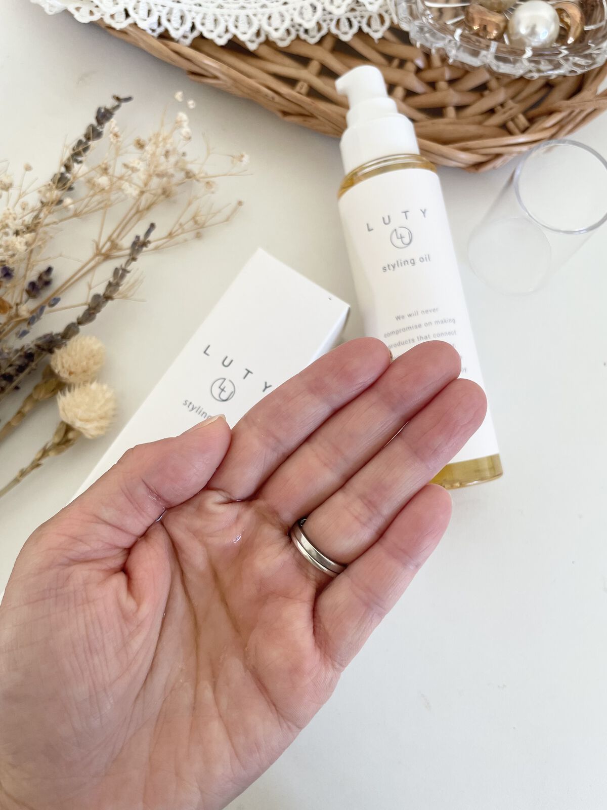 ルーティー スタイリングオイル リッチ/LUTY/ヘアオイルを使ったクチコミ（3枚目）