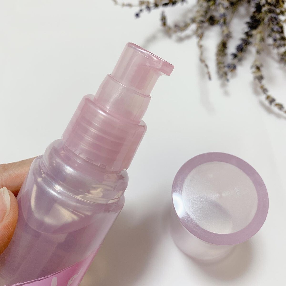 ララプリモ  モイスチャーリペアエッセンスオイルのクチコミ「パッケージがとても可愛いララプリモのヘアケアをお試しさせていただきました。

保水浸透美容の独.....」（2枚目）