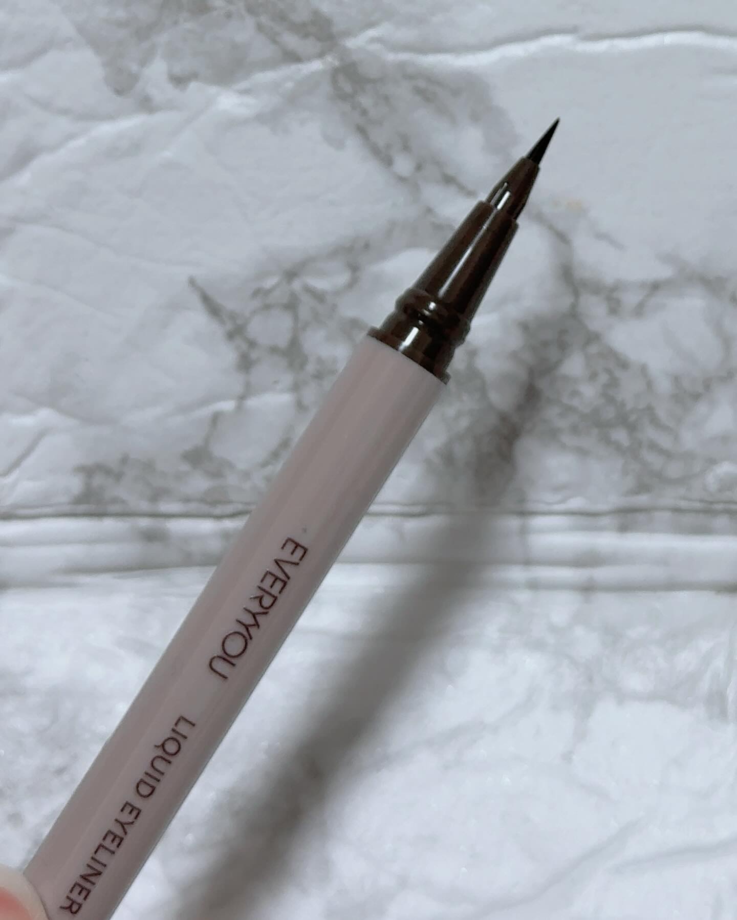 エブリユー　リキッドアイライナー ダークブラウン/EVERYYOU/リキッドアイライナーを使ったクチコミ（2枚目）